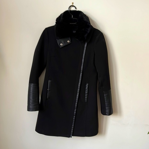 BEDO Small Black coat, authentic fur collar for added warmth - Picture 1 of 4